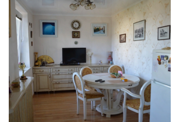 Купить квартиру в Севастополе. Продажа квартиры 90 кв.м. на ул. Коммунистическая