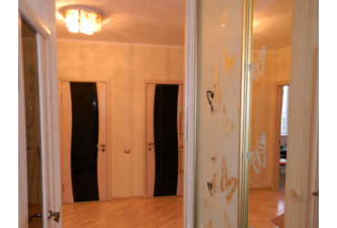 Купить квартиру в Севастополе. Продажа видовой трехкомнатной квартиры 93 кв.м на Проспекте Октябрьской Революции.