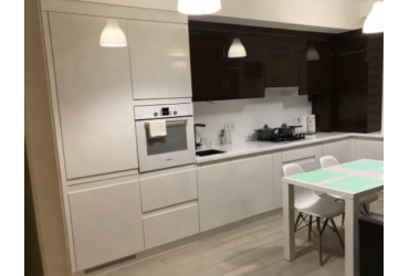 Купить квартиру в Севастополе. Продажа трехкомнатной квартиры 97 кв.м,на Тараса Шевченко