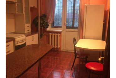 Снять квартиру в Симферополе.Аренда трехкомнатной квартиры 82 кв м на Калинина.