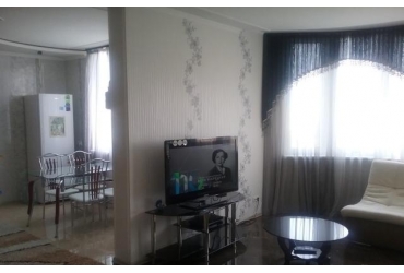 Купить квартиру в Севастополе. Продажа трехкомнатной квартиры 113 м² на 4 этаже 11-этажного монолитного дома на Героев Бреста.