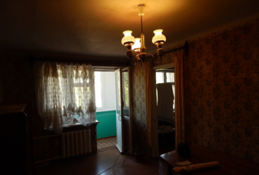 Купить квартиру в Севастополе. Продается 3 комнатная квартира на пл.Захарова (северная сторона)