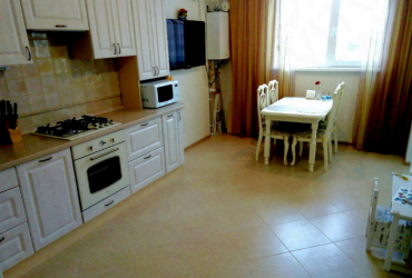 Купить квартиру в Севастополе. Продажа двухкомнатной квартиры 86 кв м на улице Кесаева Астана.