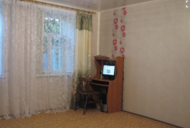 Купить квартиру в Симферополе. Продам двух комнатную квартиру на земле 40 кв.м.