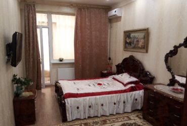 Купить квартиру в Севастополе. Продажа двухкомнатной квартиры 74 кв. м. на улице Сенявина.