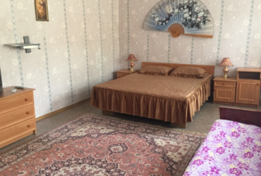 Снять квартиру в Симферополе.Аренда трехкомнатной квартиры в Центральном районе.