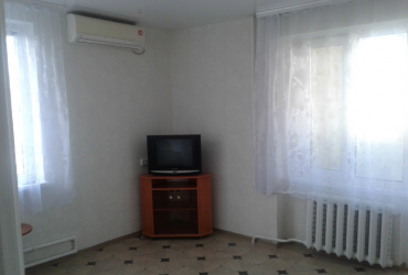 Снять квартиру в Севастополе. Аренда 1 комнатной квартиры 36 кв. м на пр-те Генерала Острякова