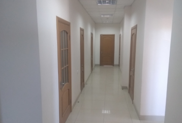 Снять офисное помещение в Симферополе. Аренда офиса в Киевском районе.270 кв м.