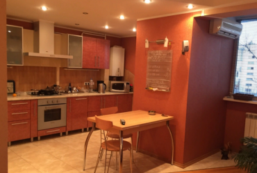 Купить квартиру в Севастополе. Продажа трехкомнатной квартиры 72 кв.м. на улице Адмирала Фадеева