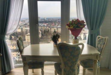 Купить квартиру в Севастополе. Продажа трехкомнатной квартиры 88 кв м на Ерошенко.