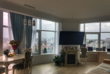 Купить квартиру в Севастополе. Продажа трехкомнатной квартиры 88 кв м на Ерошенко.