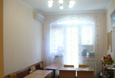 Снять офис в Севастополе. Аренда офиса 20 кв м на ул. Проспект Октябрьской Революции.