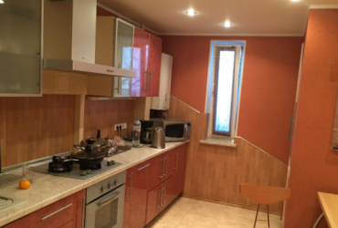 Купить квартиру в Севастополе. Продажа трехкомнатной квартиры 72 кв м на Адмирала Фадеева.