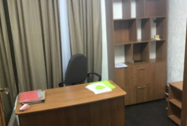 Снять офисное помещение в Симферополе. Аренда офисного помещения 12 кв м в Железнодорожном районе. ПЕРВАЯ ЛИНИЯ!!!