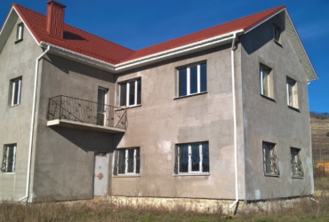 Купить дом Симферопольском районе, пос.Молочный. Продажа дома 155 кв.м. на участке 8 соток по ул. Курганная ИЖС