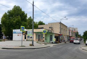 Снять помещение в Севастополе. Аренда помещения 55 кв м на ул. Астана Кесаева. ВЫСОКИЙ ТРАФИК!