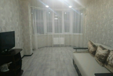 Снять квартиру в Севастополе. Аренда однокомнатной квартиры 65 кв м на ул.Тараса Шевченко.