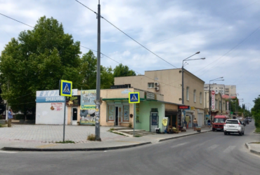 Снять помещение в Севастополе. Аренда помещения 55 кв м на ул. Астана Кесаева. ВЫСОКИЙ ТРАФИК!