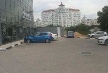 Снять помещение в Севастополе. Аренда помещения 220 кв м на ул. Адмирала Фадеева.ВЫСОКИЙ ТРАФИК. БЕЗ КОМИССИИ.