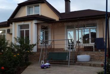 Купить дом в Севастополе. Продажа двухэтажного дома 300 кв.м на участке 10 сот. Гусарская ул.