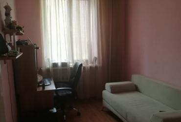 Купить квартиру в Севастополе. Продажа четырёхкомнатной квартиры 80 кв.м. на Ленина