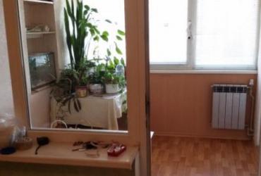 Купить квартиру в Севастополе. Продается трехкомнатная квартира на пр. Героев Сталинграда