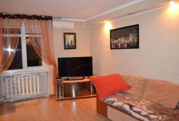 Купить квартиру в Севастополе. Продажа трёхкомнатной квартиры 80 кв.м. на улице Вакуленчука