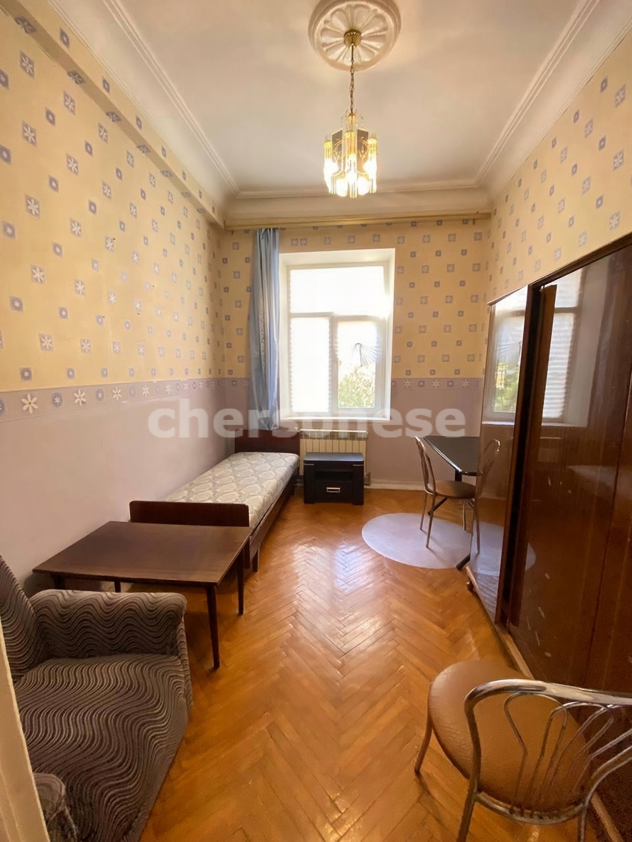 Продажа 4-комнатной квартиры, Севастополь, Курчатова улица,  д.18