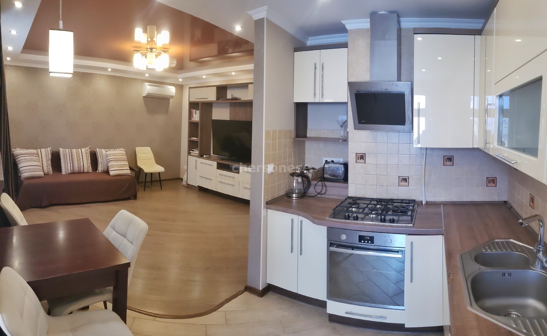 Продажа 3-комнатной квартиры, Севастополь, Колобова улица,  д.18